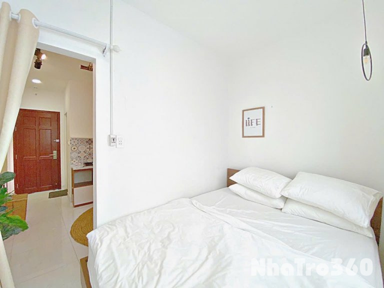 Cho thuê căn hộ Studio Cửa sổ Q1 gần chợ Bến Thành, Ngã Sáu Phù Đổng