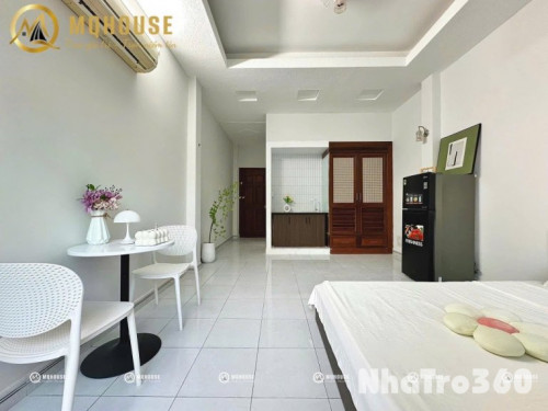 Studio full nội thất ban công gần ĐH Luật Quận 4