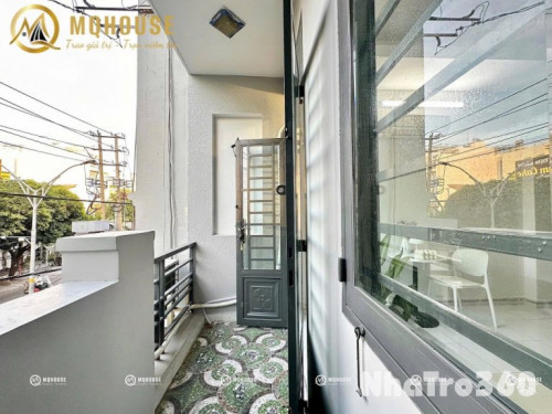 Studio full nội thất ban công gần ĐH Luật Quận 4