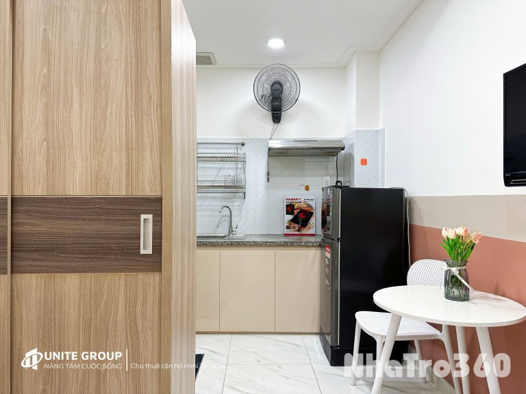 Căn hộ cho thuê ngay trung tâm quận 1, có cửa sổ đón nắng, rộng rãi thoáng mát