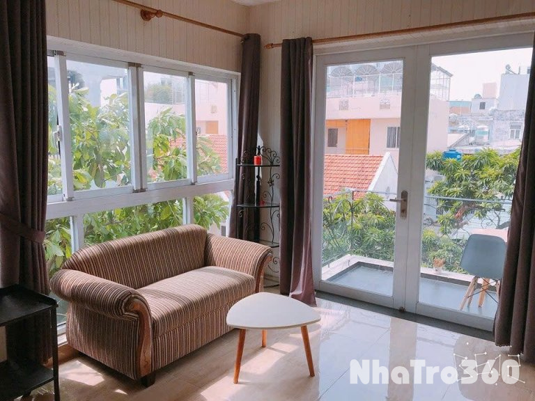 PHÒNG STUDIO BAN CÔNG THOÁNG MÁT NGAY LÝ CHÍNH THẮNG Q3