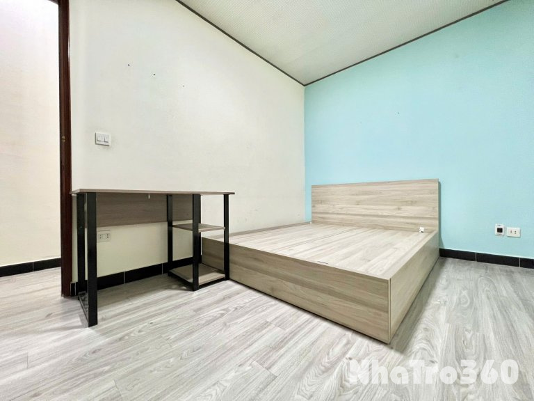 Căn hộ cho thuê ngay trung tâm quận 1, có cửa sổ đón nắng, rỗng rãi thoáng mát