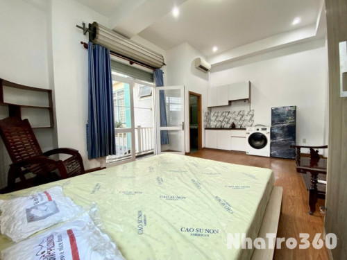 CĂN HỘ CAO CẤP 1PN BAN CÔNG THOÁNG MÁT FULL NT NGAY TRUNG TÂM Q10