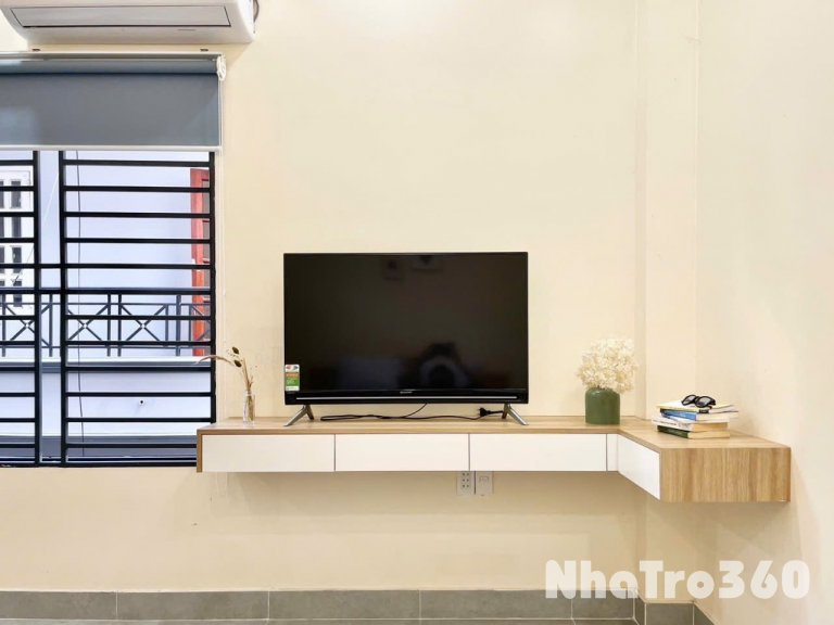 STUDIO TÁCH BẾP FULL NT CÓ CỬA SỔ GẦN SÂN BAY TSN