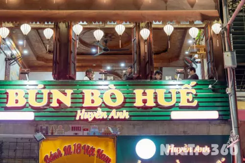 Sang nhượng quán ăn/ nhà hàng phố Hàng Giấy Hàng Mã, Hoàn Kiếm, Hà Nội