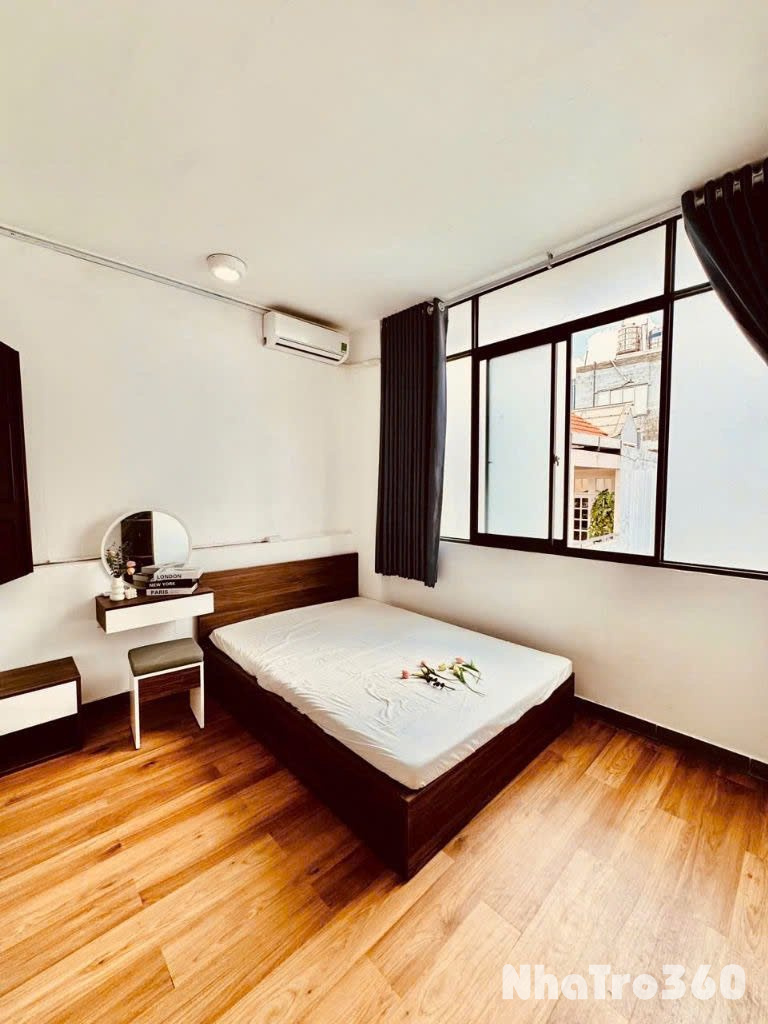 Cho thuê căn hộ 1 Phòng ngủ Cửa sổ Q1 gần cầu Nguyễn Văn Cừ
