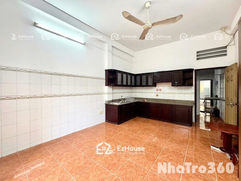 Phòng full nội thất, ban công, giá rẻ