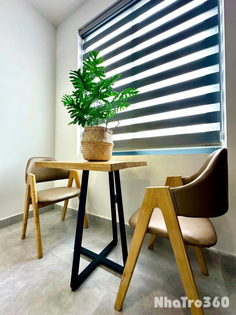 Cho thuê căn hộ ban công, Q4 || ngay Nguyễn Khoái || gần cầu Nguyễn Văn Cừ, cầu Kênh Tẻ, CV Khánh Hội