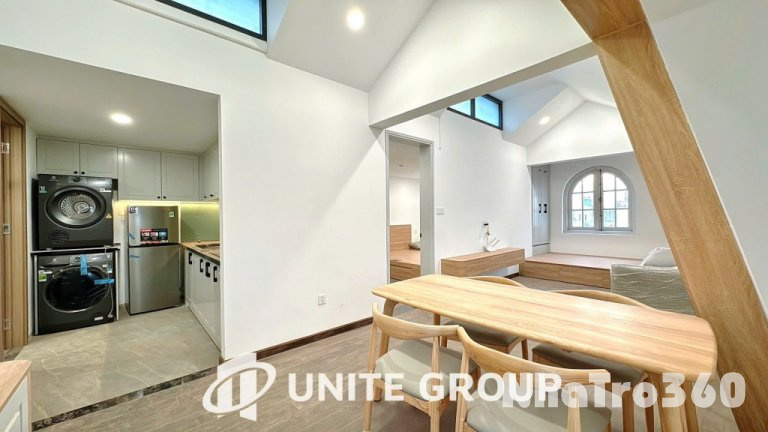 CĂN HỘ 2PN FULL NỘI THẤT CỬA SỔ LỚN ÁP MÁI QUẬN 10