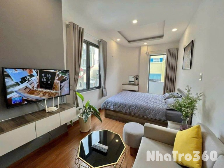 Cho thuê căn hộ Studio Ban công lớn Q1 gần cầu Ông Lãnh
