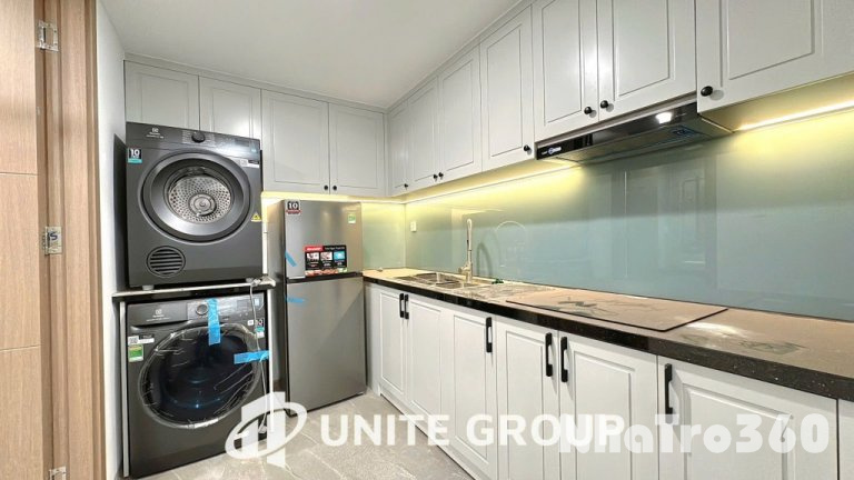 CĂN HỘ 2PN FULL NỘI THẤT CỬA SỔ LỚN ÁP MÁI QUẬN 10