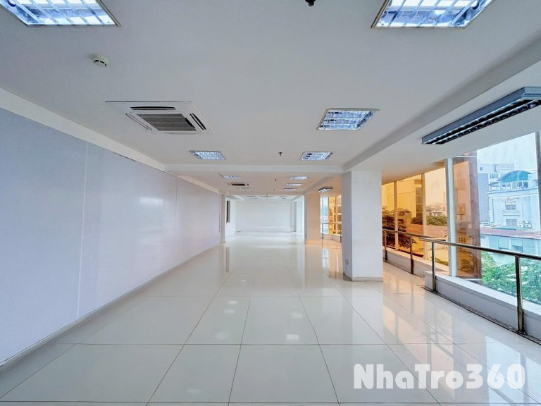 Cho thuê vp 45m2 Nguyễn Văn Trỗi có pccc thang máy bãi đậu xe oto 7tr5