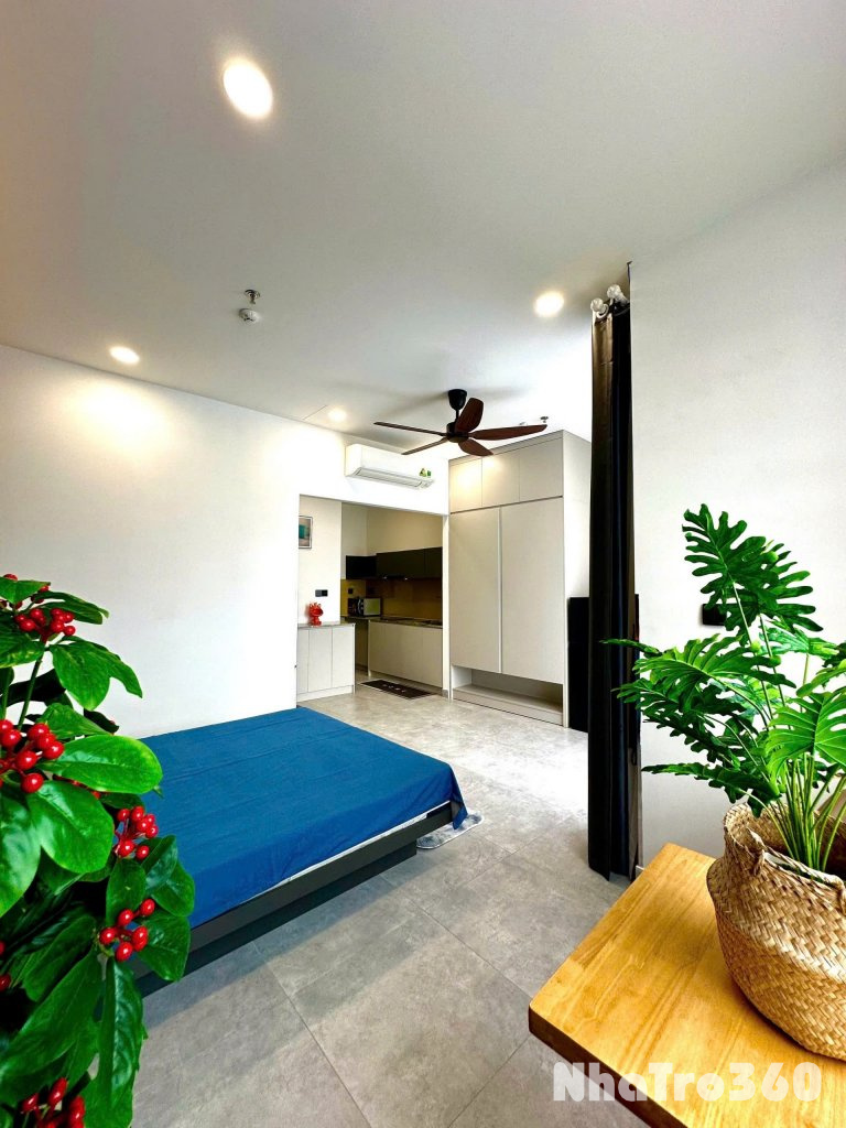 Cho thuê căn hộ ban công, Q4 || ngay Nguyễn Khoái || gần cầu Nguyễn Văn Cừ, cầu Kênh Tẻ, CV Khánh Hội