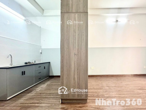 Phòng full nội thất, tách bếp, ban công