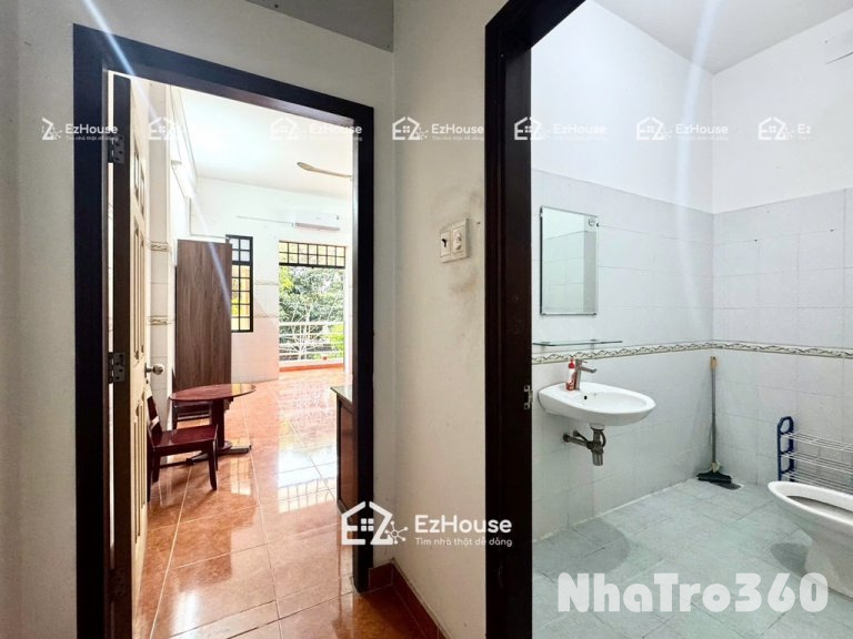 Phòng full nội thất, ban công, giá rẻ