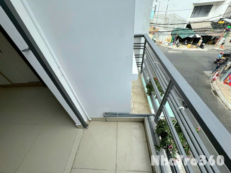 Cho thuê căn hộ Stuido cửa sổ bancol Full nội thất gần sân bay