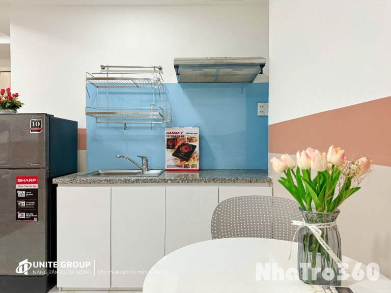 Căn hộ Studio Full nội thất- nhà mới nằm trên Cách mạng Tháng Tám , giáp Q.10