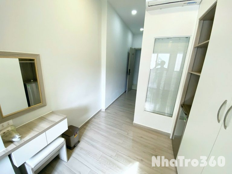 CĂN HỘ CỬA SỔ FULL NỘI THẤT QUẬN 10 NGAY CẦU VƯỢT 3 THÁNG 2