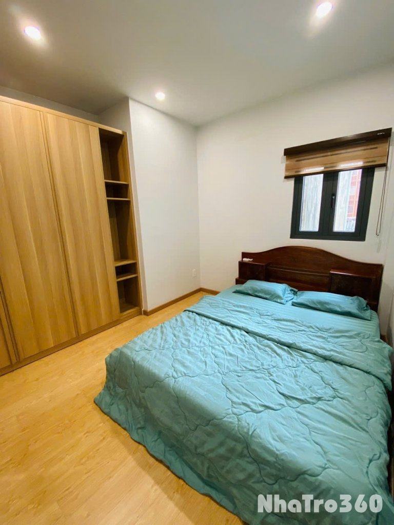 Cho thuê căn hộ 1PN, cửa sổ, Q1 || ngay Lê Thị Riêng || gần Công Viên Tao Đàn, Công Viên 23 tháng 9, chợ Bến Thành