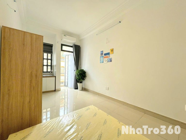Cho thuê căn hộ Stuido cửa sổ bancol Full nội thất gần sân bay