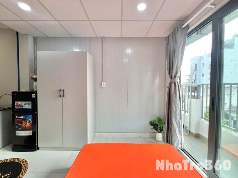 Căn hộ ban công full nội thất thoáng mát ngay P13 Tân Bình