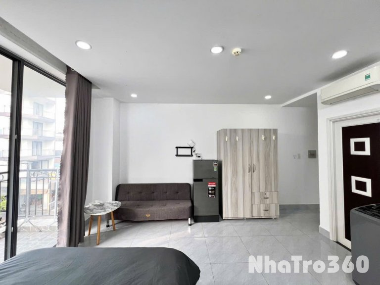 STUDIO BAN CÔNG CÓ MÁY GIẶT RIÊNG NGAY SÂN BAY TSN