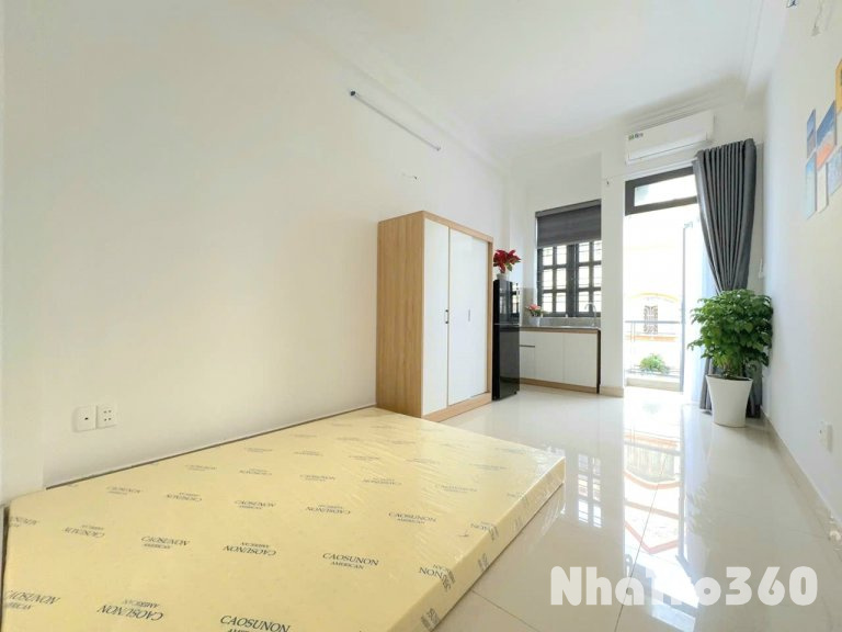 Cho thuê căn hộ Stuido cửa sổ bancol Full nội thất gần sân bay