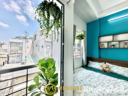 Cho thuê căn hộ Studio Tách bếp, Ban công Q1 gần chợ Tân Định