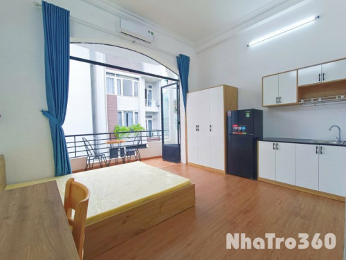 CĂN HỘ BAN CÔNG FULL NỘI THẤT QUẬN 10 GẦN VẠN HẠNH MALL