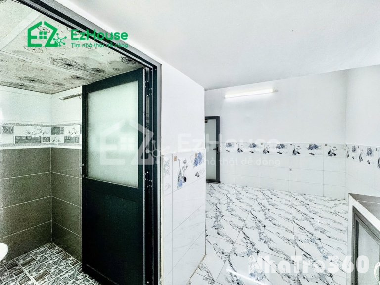 Phòng full nội thất, cửa sổ, gác, giá rẻ