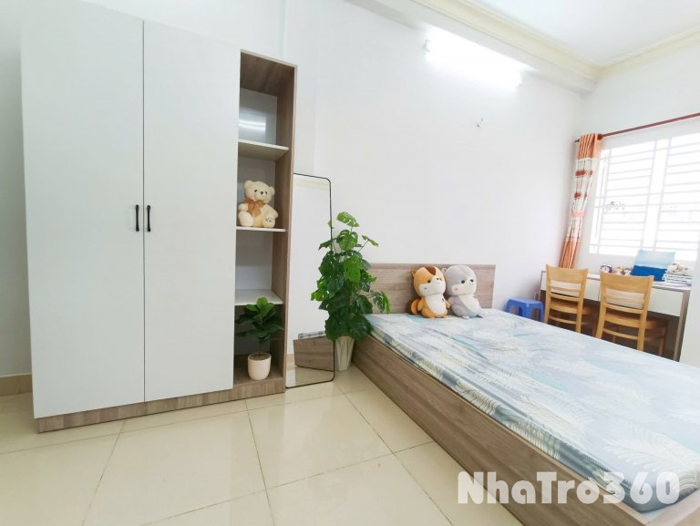 CĂN HỘ BAN CÔNG LỚN FULL NỘI THẤT QUẬN 3