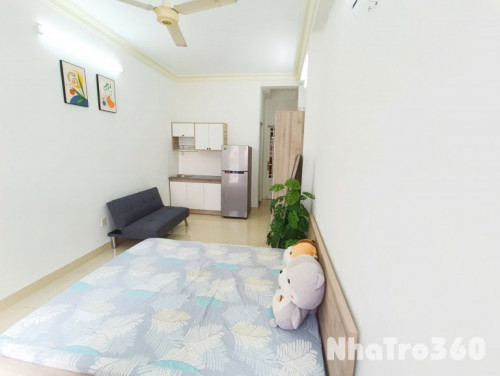 CĂN HỘ BAN CÔNG LỚN FULL NỘI THẤT QUẬN 3