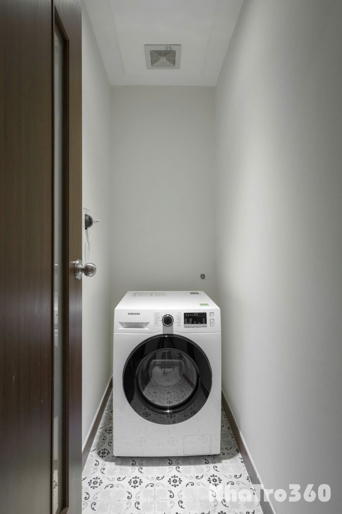 Căn hộ cho thuê ngay trung tâm quận 1, có cửa sổ đón nắng, gần bến Metro Bến Thành