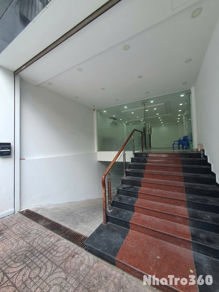 Cho thuê mặt bằng tầng trệt tòa nhà 300 nhân sự giá chỉ 13.5tr