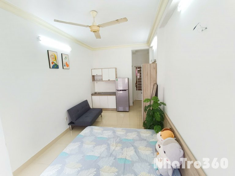 CĂN HỘ BAN CÔNG LỚN FULL NỘI THẤT QUẬN 3