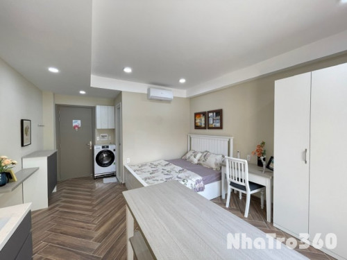 Cho thuê căn hộ ban công, Q10 || ngay Hoà Hưng || gần Vòng xoay Dân chủ, toà nhà Viettel, chợ Hoà Hưng