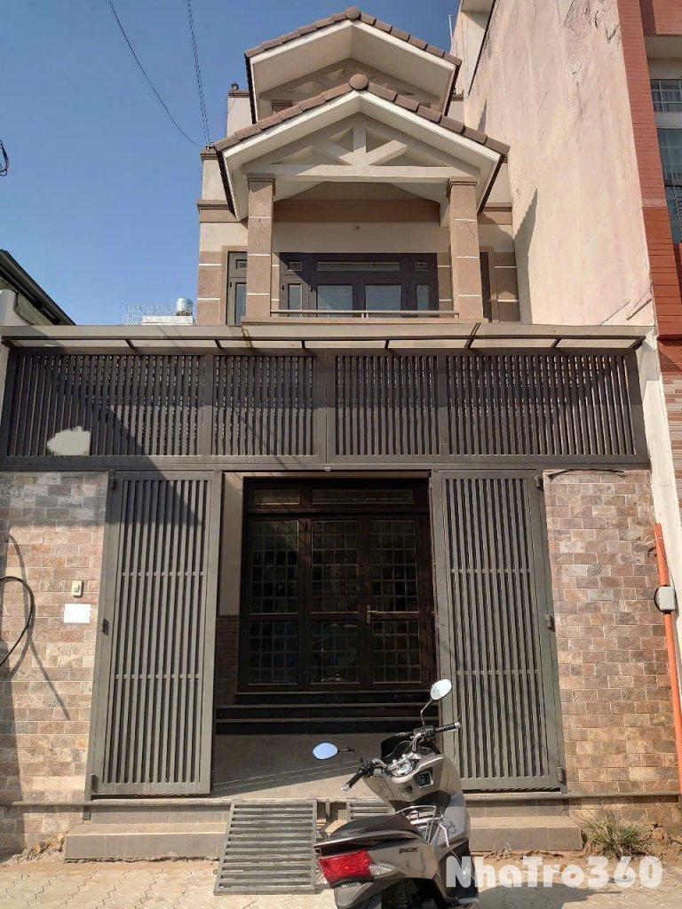 Chính chủ cho thuê nhà nguyên căn mặt tiền đường Dương Quảng Hàm