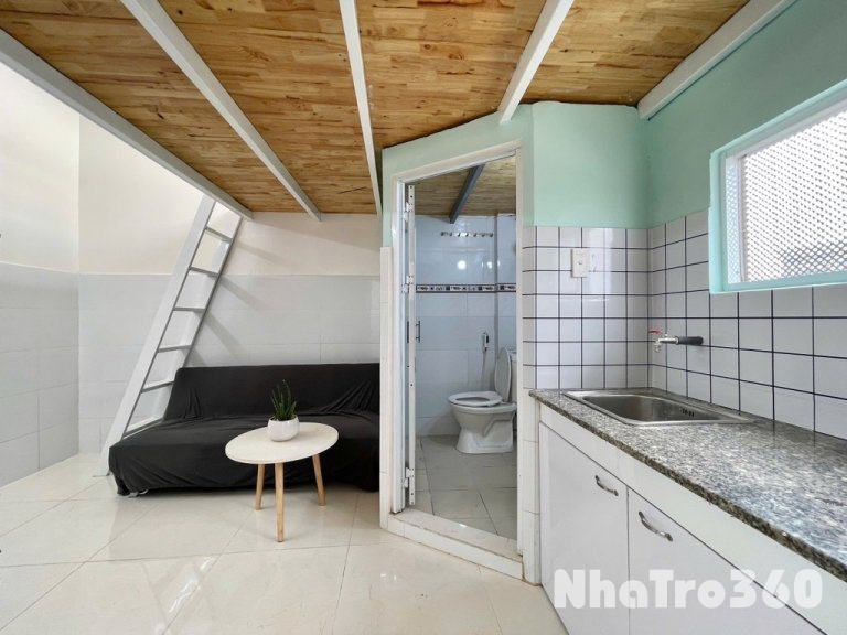 Phòng Duplex Gác Cao 1m6 Sân Phơi Riêng ngay Etown