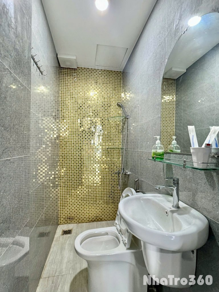 Căn hộ cho thuê ngay trung tâm quận 8, có cửa sổ đón nắng, bancol thoáng mát