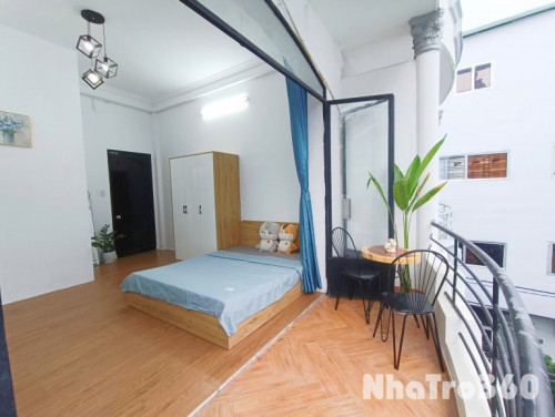 CĂN HỘ BAN CÔNG FULL NỘI THẤT QUẬN 10 GẦN VẠN HẠNH MALL