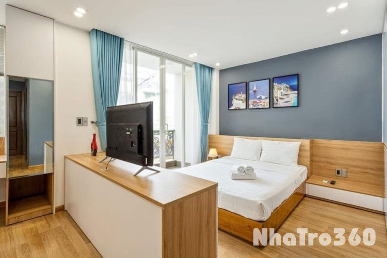 Cho thuê căn hộ ban công, Q10 || ngay Cách Mạng Tháng 8 || gần Tòa nhà Viettel, Vòng xoay Dân chủ, CV Lê Thị Riêng