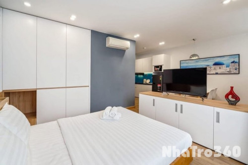 Cho thuê căn hộ ban công, Q10 || ngay Cách Mạng Tháng 8 || gần Tòa nhà Viettel, Vòng xoay Dân chủ, CV Lê Thị Riêng