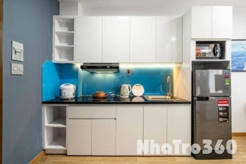 Cho thuê căn hộ ban công, Q10 || ngay Cách Mạng Tháng 8 || gần Tòa nhà Viettel, Vòng xoay Dân chủ, CV Lê Thị Riêng