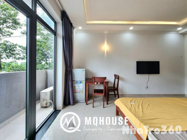 CĂN HỘ BAN CÔNG FULL NỘI THẤT QUẬN 10 GẦN NHÀ THI ĐẤU PHÚ THỌ