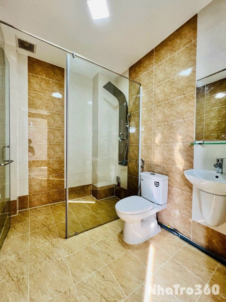 Phòng full nt, đón nắng, rộng rãi