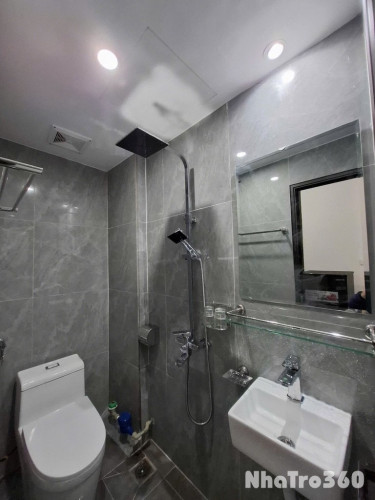 Nhà phố trung tâm sầm uất