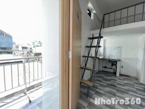 Phòng trống, cửa sổ thoáng mát