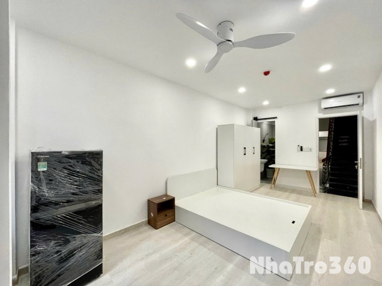 CĂN HỘ BAN CÔNG FULL NỘI THẤT QUẬN 10 GẦN NHÀ THI ĐẤU PHÚ THỌ
