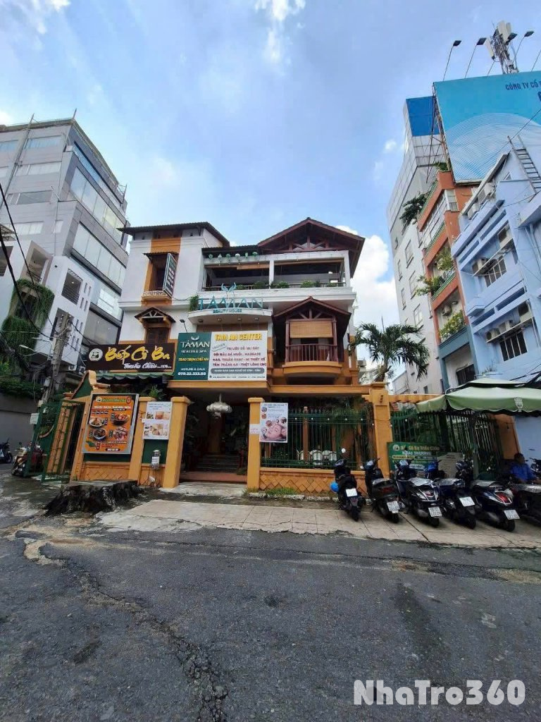 CHO THUÊ BIỆT THỰ LIỀN KỀ PHÚ NHUận, NG.VĂN TRỖI - 256M2 - GIÁ HỜ 200 TRIỆU/THÁNG - SỔ ĐỎ CHÍNH CHỦ