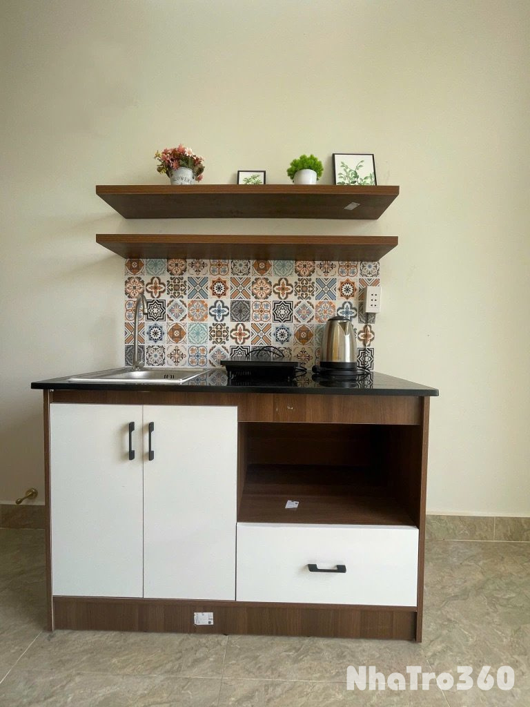 Căn hộ hộ full nội thất ban công Đề Thám quận 1